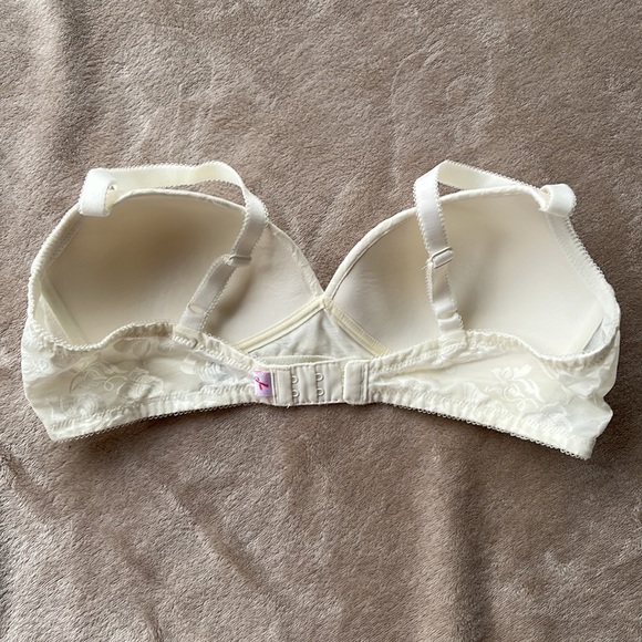 Wacoal Awareness Contour Wireless Bra 856167, Size 38B - Picture 7 of 16